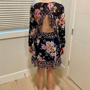 H&M Floral Navy Open Back Long-sleeved Mini Dress